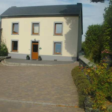 Lovely Spot With Plenty Of Outdoor Space *