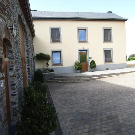 Lovely Spot With Plenty Of Outdoor Space *