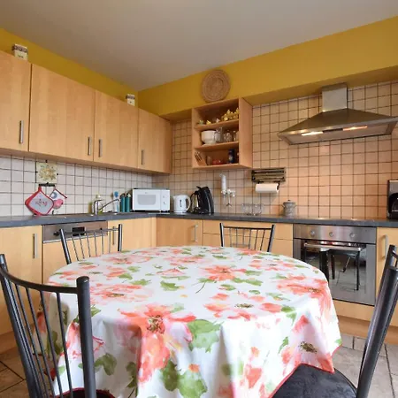 Lovely Spot With Plenty Of Outdoor Space *