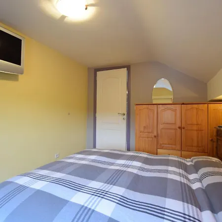 Lovely Spot With Plenty Of Outdoor Space * Lavaselle